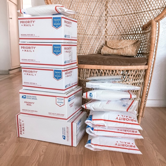 ⚡️ upstyleboutique⚡️ - Picture 2 of 4